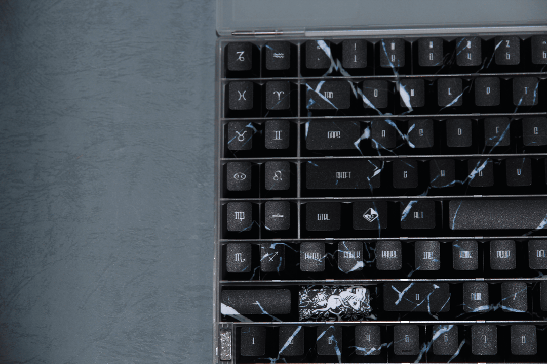TRAITORS AURORA KEYCAPS